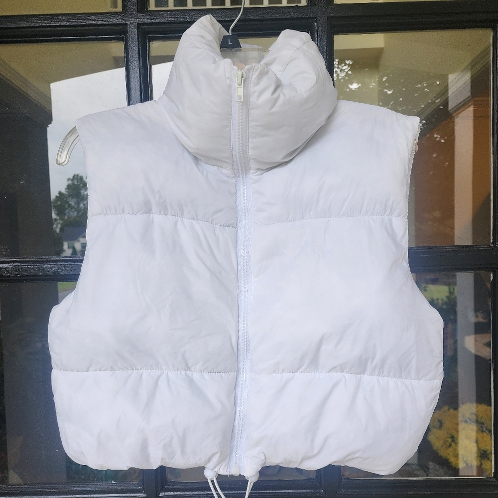 XS White CROPPED Puffer Vest